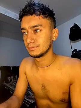 Snapshot of Kevin_Torres chatting on 12.03.24 Kevin Torres online show from 12.03.24