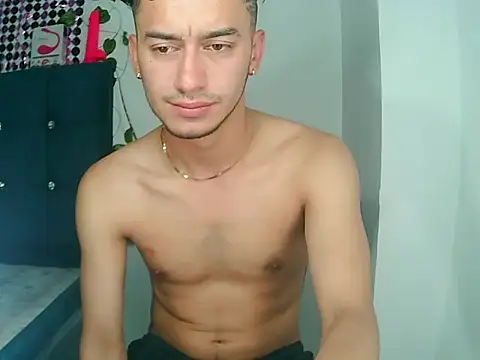 Snapshot of Kevin_Torres chatting on 12.19.24 Kevin Torres online show from 12.19.24