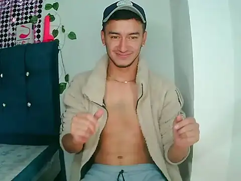 Snapshot of Kevin_Torres chatting on 12.27.24 Kevin Torres online show from 12.27.24