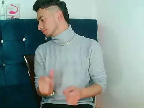 Snapshot of Kevin_Torres chatting on 01.02.25 Kevin Torres online show from 01.02.25