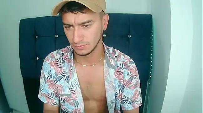 Snapshot of Kevin_Torres chatting on 01.11.25 Kevin Torres online show from 01.11.25