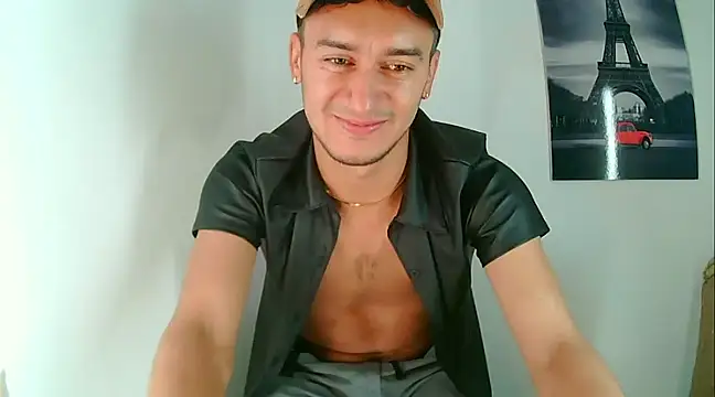 Snapshot of Kevin_Torres chatting on 01.21.25 Kevin Torres online show from 01.21.25