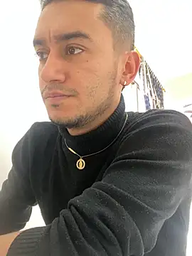 Snapshot of Kevin_Torres chatting on 03.04.25 Kevin Torres online show from 03.04.25