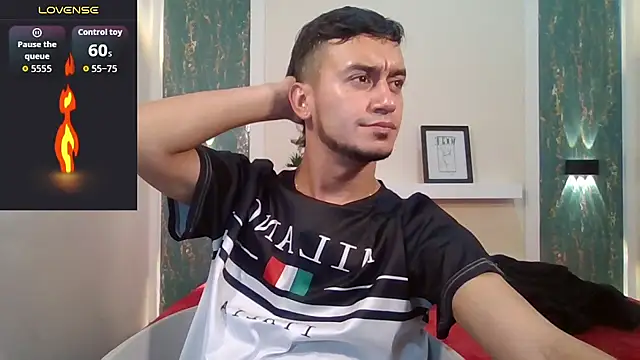 Snapshot of Kevin_Torres chatting on 09.17.25 Kevin Torres online show from 09.17.25