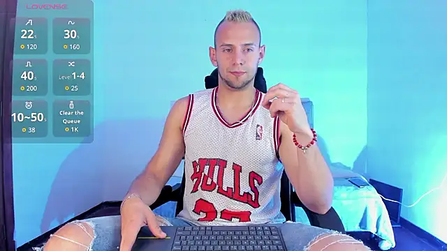 Snapshot of Damon_Bakert chatting on 01.14.26 Damon Bakert online show from 01.14.26