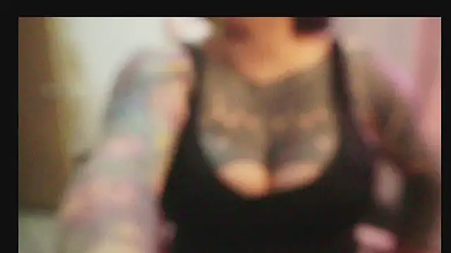 angelacianuro  online show from 11.04.25