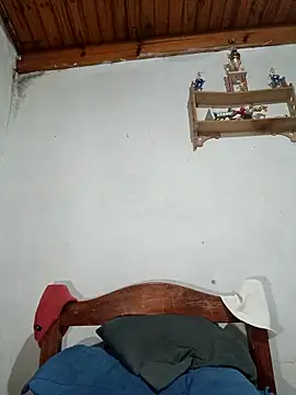 Snapshot of Elvergonn2105 chatting on 11.01.25 Elvergonn2105 online show from 11.01.25