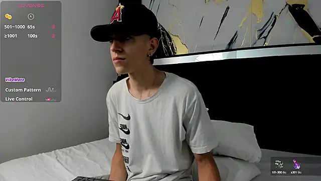 Snapshot of Dei_v_48 chatting on 12.05.24 Dei v 48 online show from 12.05.24