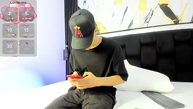 Snapshot of Dei_v_48 chatting on 12.08.24 Dei v 48 online show from 12.08.24