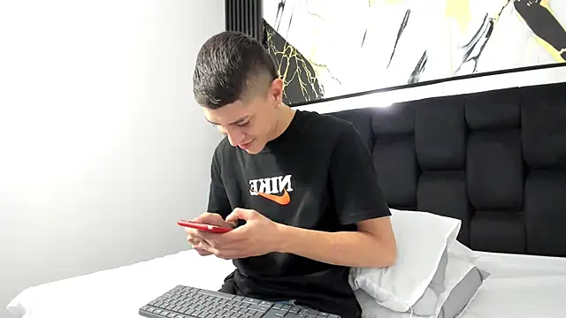 Snapshot of Dei_v_48 chatting on 03.15.25 Dei v 48 online show from 03.15.25