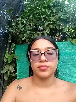 -VICKKY online show from 02.13.25