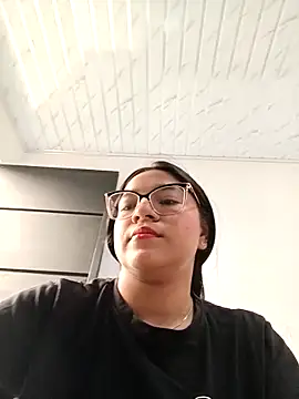 -VICKKY online show from 10.28.25