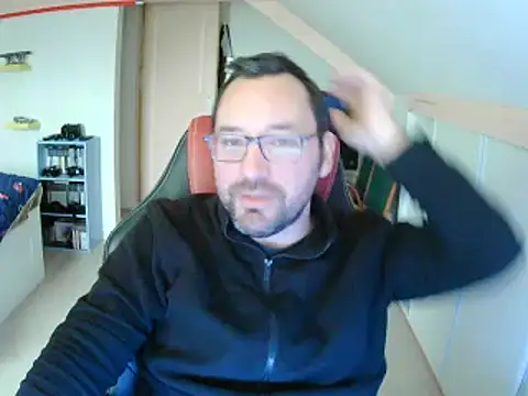 Snapshot of Fantaxx86 chatting on 12.17.24 Fantaxx86 online show from 12.17.24