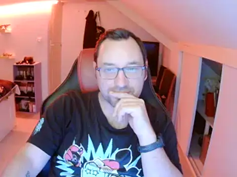 Snapshot of Fantaxx86 chatting on 12.23.24 Fantaxx86 online show from 12.23.24