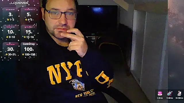 Snapshot of Fantaxx86 chatting on 12.24.24 Fantaxx86 online show from 12.24.24