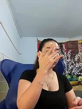 Snapshot of Cherry_6969 chatting on 02.28.25 Cherry 6969 online show from 02.28.25