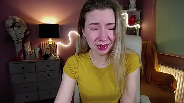 Mia Tasty online show from 02.13.25