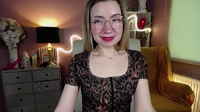 Mia Tasty online show from 02.14.25