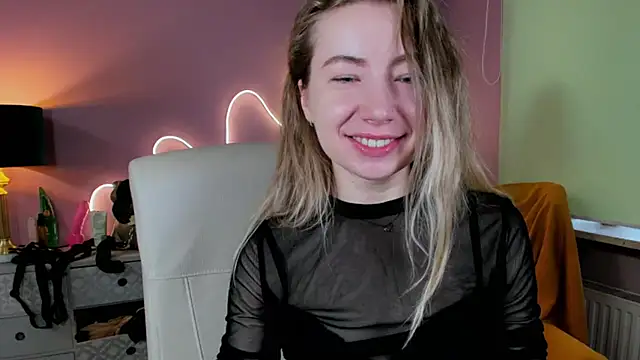 Mia Tasty online show from 09.26.25