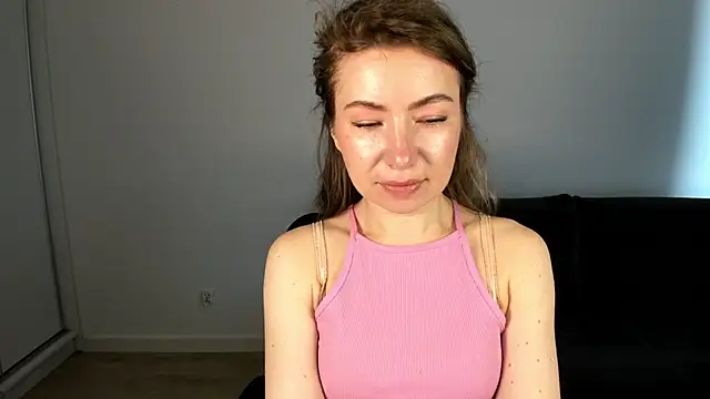 Mia Tasty online show from 04.24.26