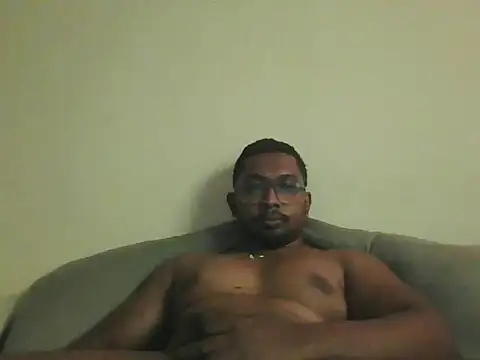 Snapshot of chennaibull101 chatting on 05.14.26 chennaibull101 online show from 05.14.26