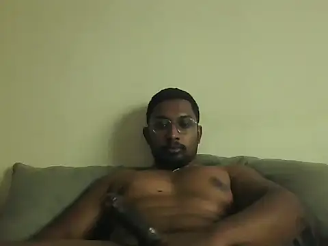 Snapshot of chennaibull101 chatting on 05.27.26 chennaibull101 online show from 05.27.26