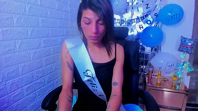 Snapshot of ImCrazzy chatting on 10.28.25 ImCrazzy online show from 10.28.25