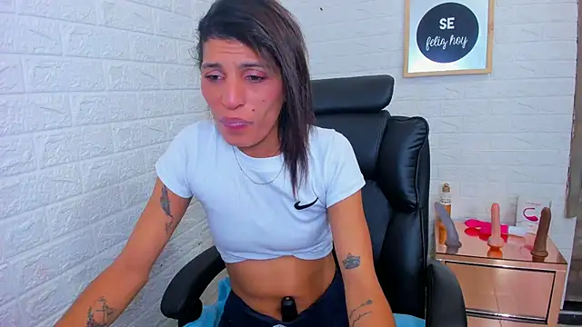 Snapshot of ImCrazzy chatting on 11.20.25 ImCrazzy online show from 11.20.25