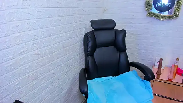 Snapshot of ImCrazzy chatting on 11.28.25 ImCrazzy online show from 11.28.25