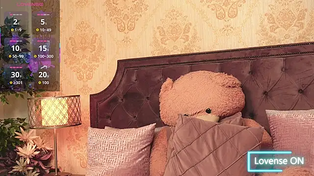 JaneDevine online show from 11.04.25