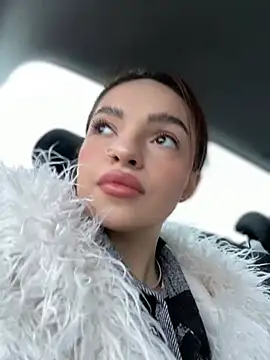 Snapshot of AnaWest chatting on 01.17.25 AnaWest online show from 01.17.25