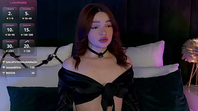 Snapshot of AnaWest chatting on 02.11.25 AnaWest online show from 02.11.25