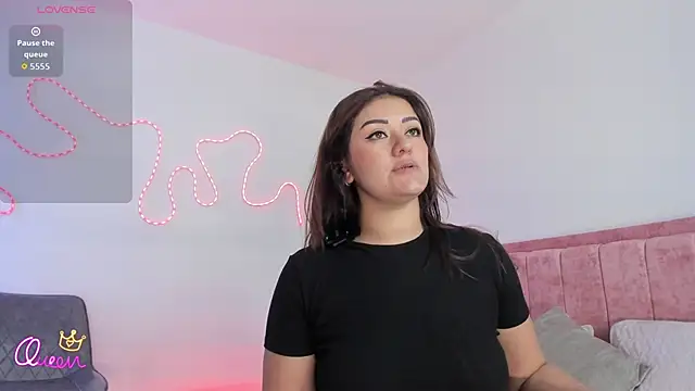 Sofiawilson  online show from 04.23.26