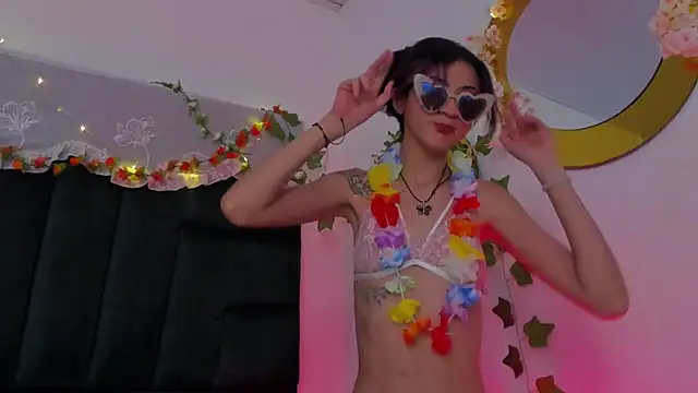 BonnieCute  online show from 01.15.25