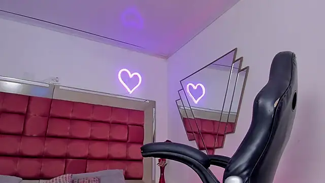 BonnieCute  online show from 01.30.25