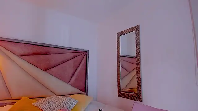 BonnieCute  online show from 02.10.26