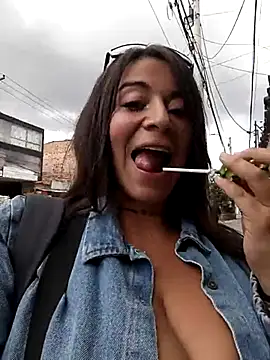 Alona Evans online show from 02.19.25