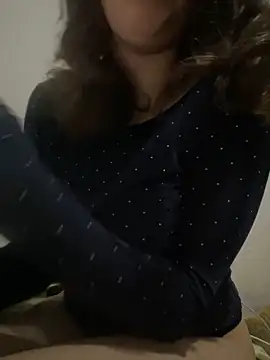 Snapshot of farah-36 chatting on 01.11.25 farah-36 online show from 01.11.25