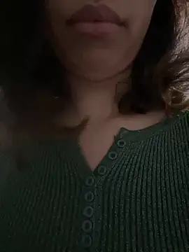 Snapshot of farah-36 chatting on 02.09.25 farah-36 online show from 02.09.25