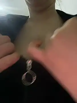 Snapshot of farah-36 chatting on 03.16.25 farah-36 online show from 03.16.25