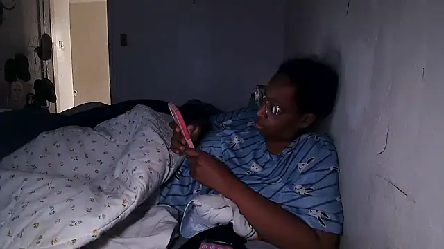 Snapshot of madamsensuale chatting on 03.12.25 madamsensuale online show from 03.12.25