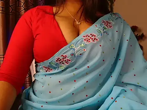 Snapshot of Unlucky-flowers chatting on 12.26.24 Unlucky-flowers online show from 12.26.24