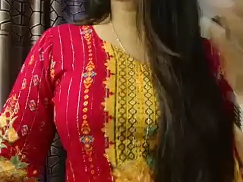 Snapshot of Unlucky-flowers chatting on 01.24.25 Unlucky-flowers online show from 01.24.25