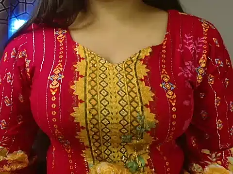 Snapshot of Unlucky-flowers chatting on 01.28.25 Unlucky-flowers online show from 01.28.25