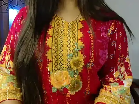 Snapshot of Unlucky-flowers chatting on 02.08.25 Unlucky-flowers online show from 02.08.25