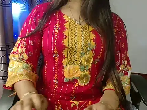 Snapshot of Unlucky-flowers chatting on 02.08.25 Unlucky-flowers online show from 02.08.25