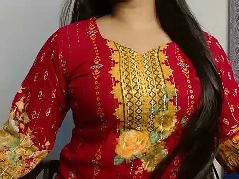 Snapshot of Unlucky-flowers chatting on 03.15.25 Unlucky-flowers online show from 03.15.25