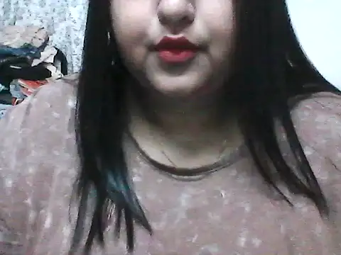 smile pretty online show from 02.24.25