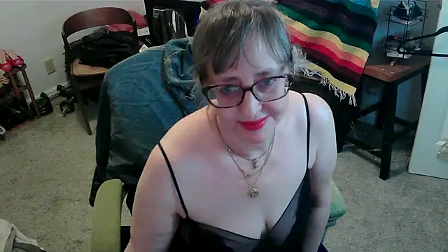 Snapshot of LilyLuscious chatting on 01.26.25 LilyLuscious online show from 01.26.25