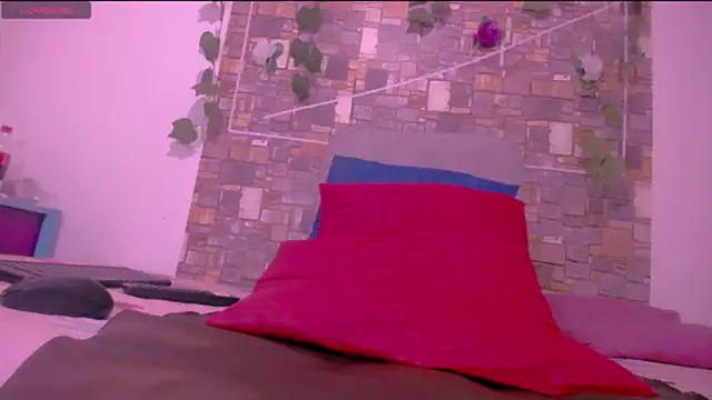 CrazyRousex online show from 09.19.25